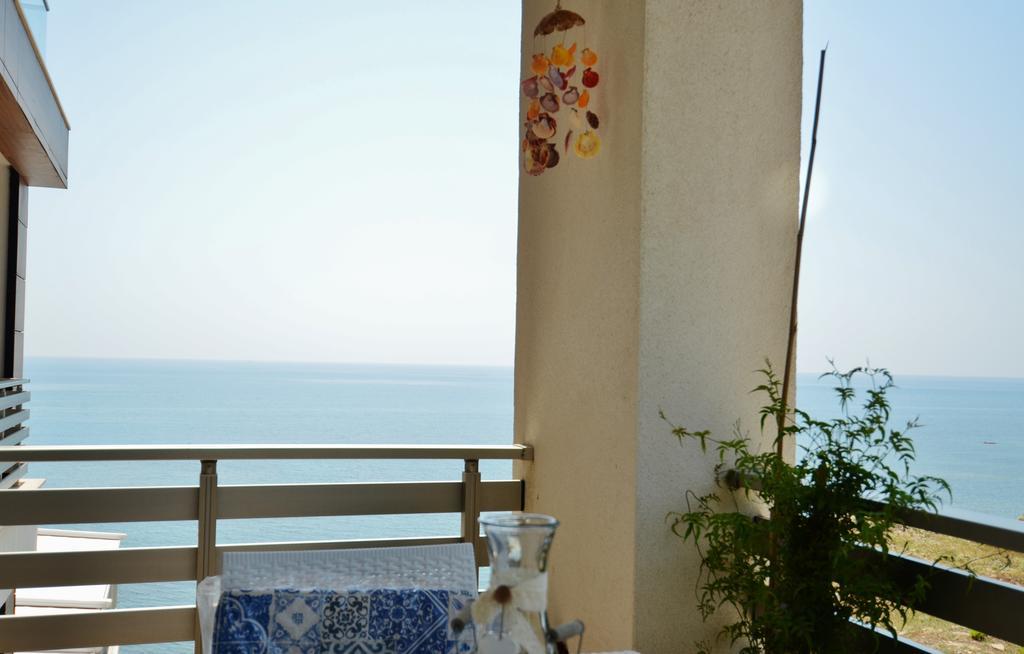 West Beach Apartment Durrës Exterior foto